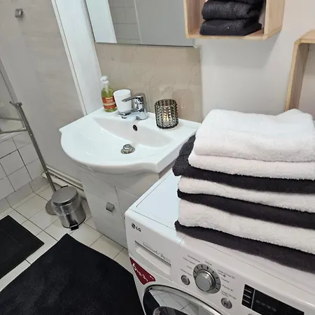 Tour Eiffel Apartman *