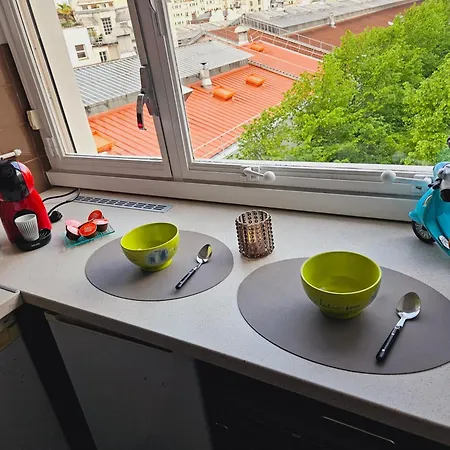 Apartament Tour Eiffel Paryż