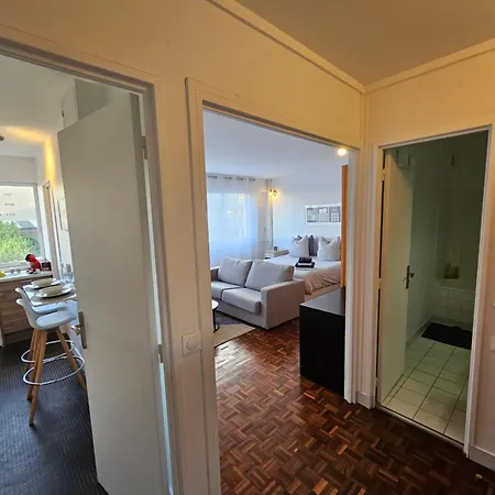 Tour Eiffel Apartament *